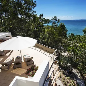 https://the-cove-noosa-noosa-heads.queenslandhotels.net